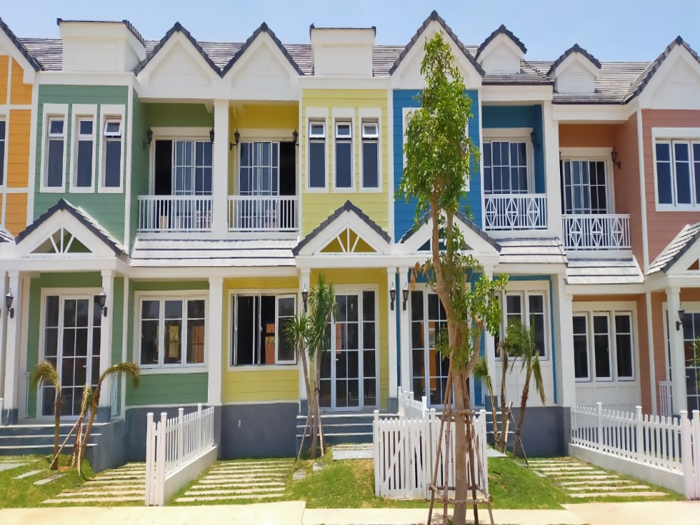 Bán gấp nhà phố 6x20 đối diện boutique hotel liên hệ: em thương 0966765282