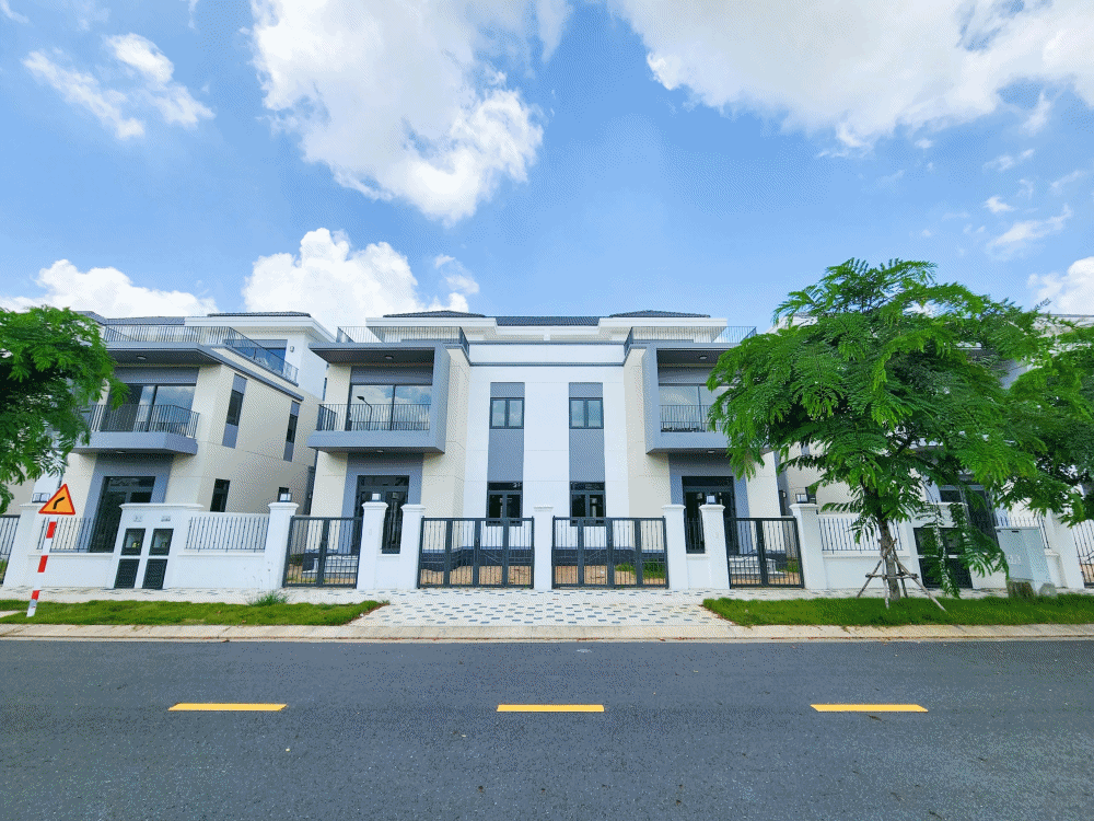 bán nhà phố 8x20m - 1 trệt 2 lầu - đường thông 14m - giá 8,2 tỷ bao phí, gần clubhouse- phân khu sunharbor2